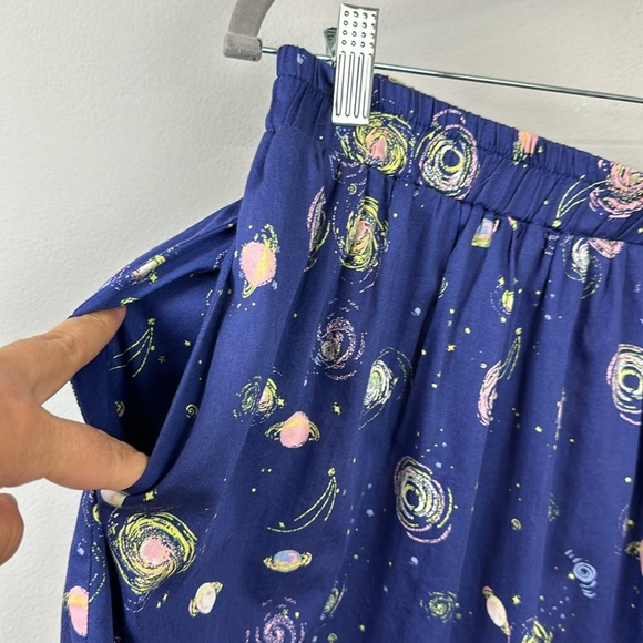 ModCloth Nebula Outer Space Cotton Skater Skirt Elastic
Waist Sz L - Picture 5 of 7